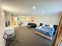 Blue Whale Motor Inn & Apartments Hotels in Warrnambool