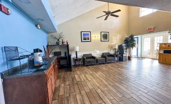 Bonita Lakes Inn