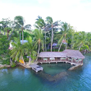 Lagoon Gardens Hotels near Ekasup Village