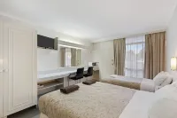 Alexander Motor Inn & Apartments Hotels in Essendon North