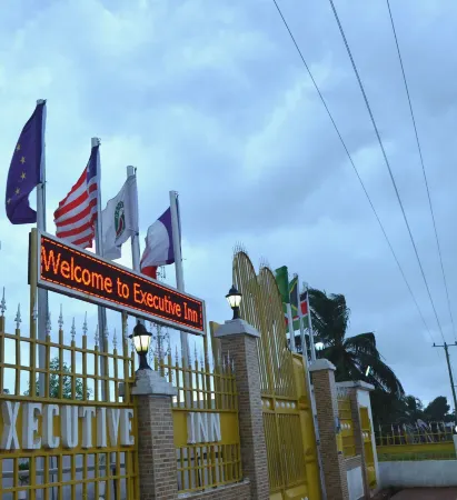 Executive Inn Отели в г. Грэйтер Монровия