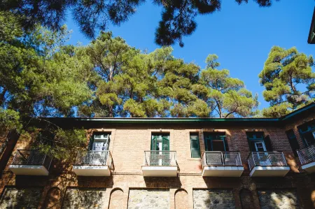 New Helvetia Historic Hotel Отели рядом с достопримечательностью «Platres Chocolate Workshop»