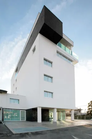 Le Nove Hotel Отели в г. Тецце-суль-Брента