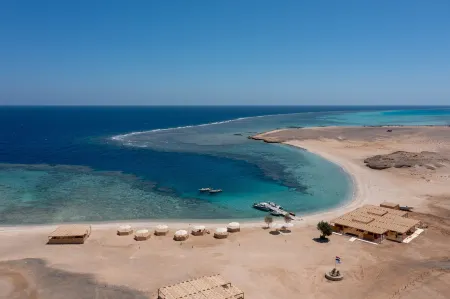 Marsa Nakari Village Отели в г. Qesm Marsa Alam
