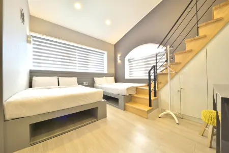 With U Hotel & Guesthouse