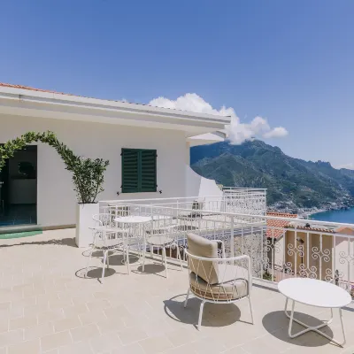 Casa Dolce Casa Hotels near Villa Rufolo
