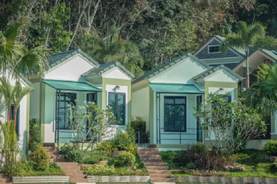 Saichon Grand View Resort Hotels near Khao Sok Lake