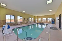 Comfort Inn & Suites Page at Lake Powell - Pools