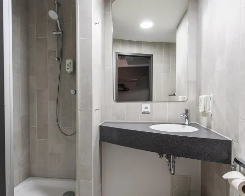 B&B HOTEL München-Messe Kamar Photos