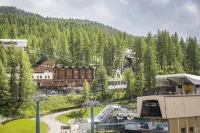 Hotel Petit Palais - Mountain view
