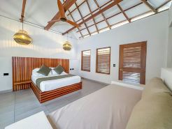 Huku Beach Hostel Palomino