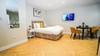 E2M Wisteria House Heathrow Free Parking