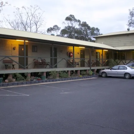 Lake Forbes Motel