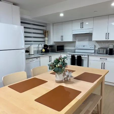 Levida Living - Cozy 2 Bedroom Suite at the Heart of Langley