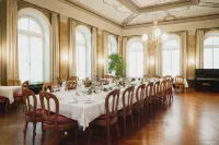 Blume Baden Hotel & Restaurant