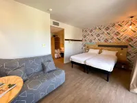 Greet Hotel Castets Coeur des Landes Hotels in Lesperon