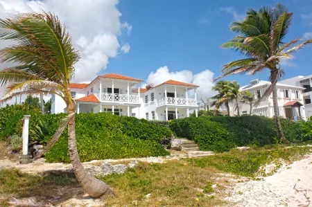 This is a Beachfront 3 Bedroom, 3 Bathroom Villa, Family-Friendly Activities