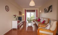 B45 - Main Avenue 2 Bed Apartment - Homestays