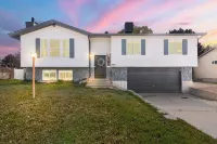 Hot tub/ Mountain View, Beautiful home near to ski resorts! 🏔️ 🛀 Hotels near Peek-a-Boo Park