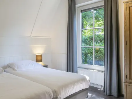 Restyled house with three bathrooms, Breda at 10km Отели в г. Остерхоут