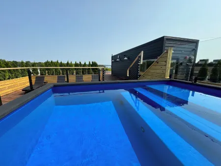 Unit B, the Kroger Lofts