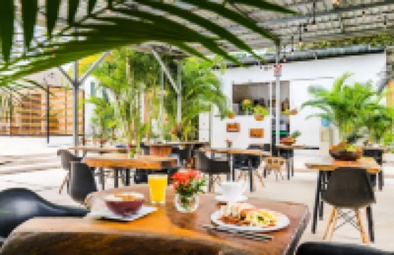 In the Shade Hotel - Coworking - 300Mbit - Adults Only