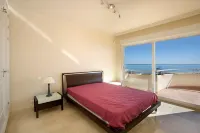 Immaculate 3-bed Penthouse- Stunning Views - 3-Star