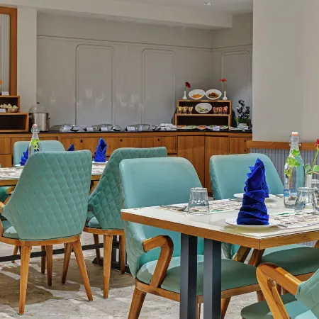 Click Hotel Royal Pearl, Galenda, Dahej