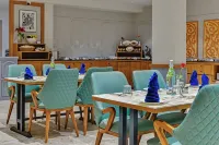 Click Hotel Royal Pearl, Galenda, Dahej - Breakfast