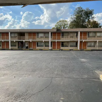 Pioneer Inn