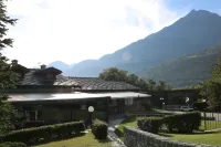 Lazy Bee Camping Village Hotels in Quart