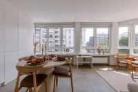 Huswell - Bright Modern Apartment Close to the Casino