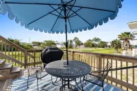 Pet Friendly Beach House - Hakuna Matata by Panhandle Getaways Hotel a Port St. Joe