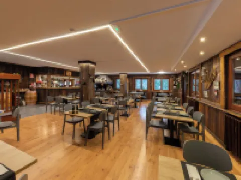 Hotel Restaurant Camp del Serrat Hotels in Encamp