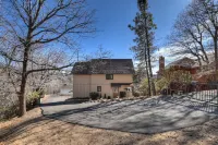 Acorn Acres Lake Views for 8