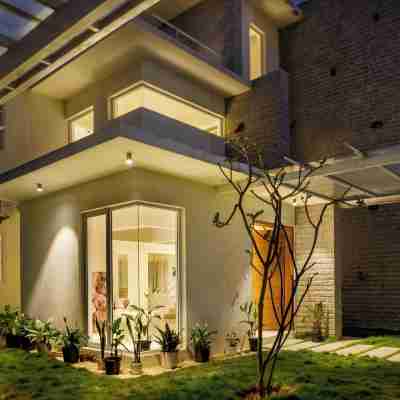 Golf View Home by Stayjade Hotel Exterior