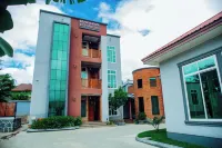 MARONA CITY HOTEL Hotels in 