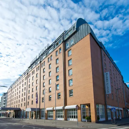 The Q - Quadro City Hotel