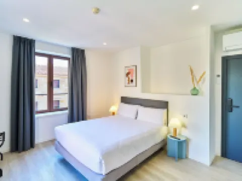 ホテル グラン ビア バイ ガイアルームズ サラマンカのホテル