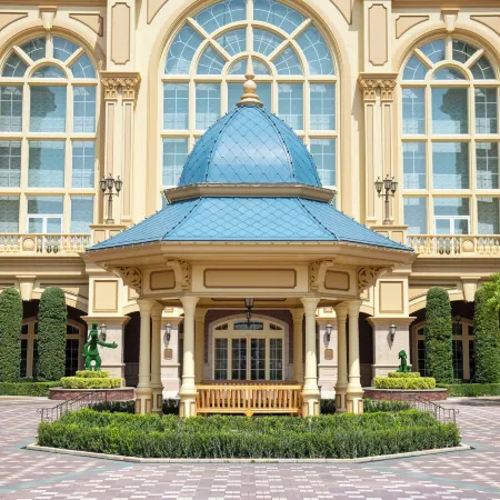 Tokyo Disneyland Hotel