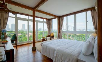 Nexus House Lang Bao Chi