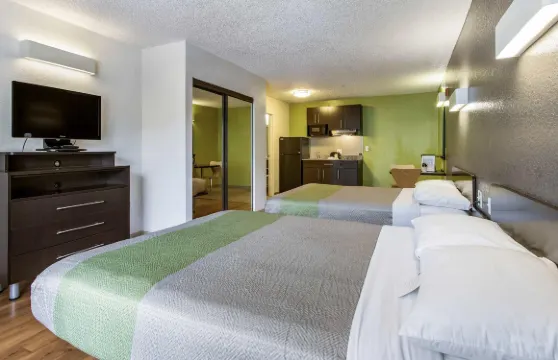 科勒爾斯普林斯福特拉得樂6號酒店