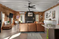Riverside - Grill, Fire pit, Climbing Wall Retreat Hotels in Berkeley County