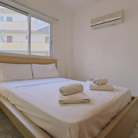 141 LCA - Stay Miracle Apartment