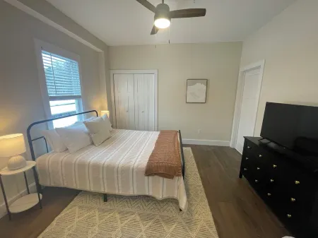 The Innwoods - One Bedroom Apartment