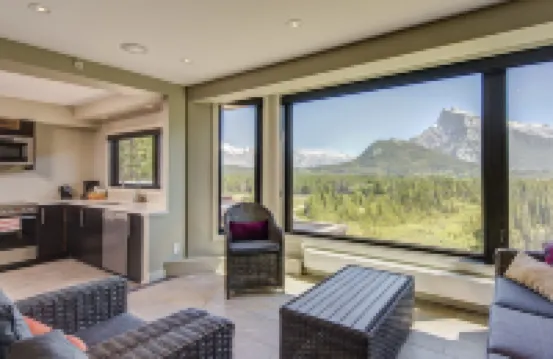 The Juniper Hotel & Bistro