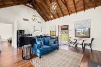 Grandview Accommodation - Hideaway Huts