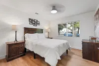TVs in living and master, private yard and high-speed Wi-Fi.