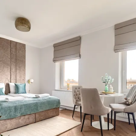 Margi Daphne Lux Beauti Studio