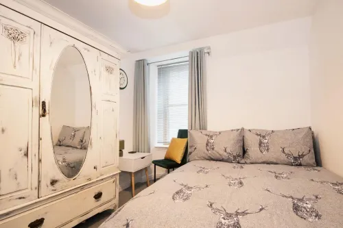 Charming 2 Bedroom Flat in the Heart of Kirriemuir - căn hộ